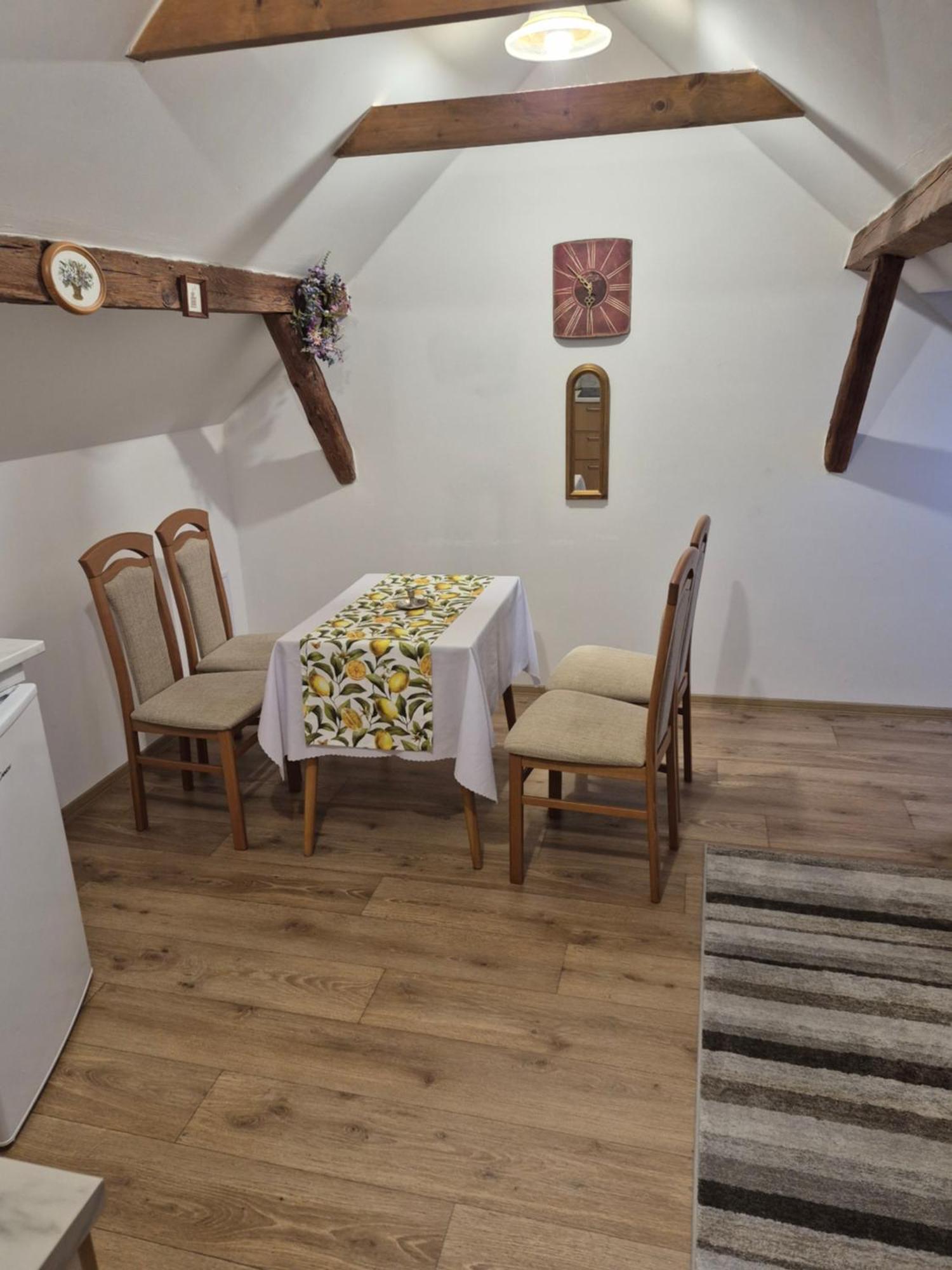 Ubytování za kapličkou Třeboň Exterior foto
